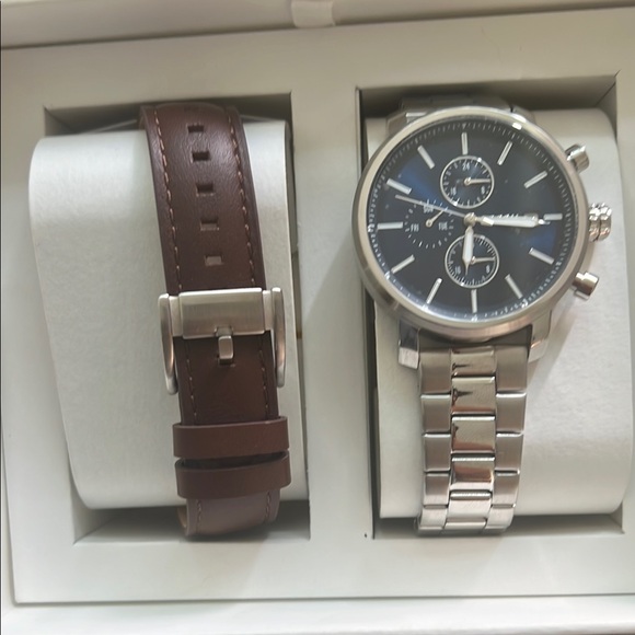 Fossil White and Gold Box - Picture 1 of 2